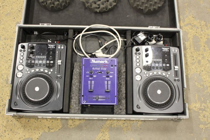 497881-1 CD bench, Numark Blue dog, American Audio CDI500, 2 pcs