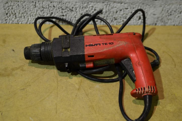 506210-1 Hilti TE10 electric drill