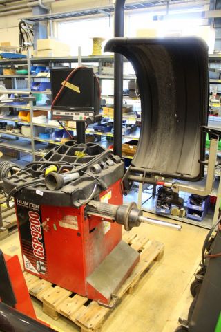 494085-2 Tire balancing machine Hunter GSP 9200