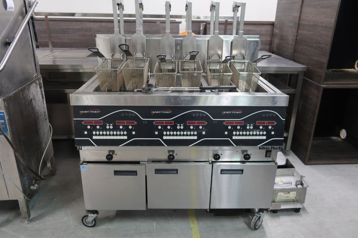 469598-19 Fryer, Henny Penny