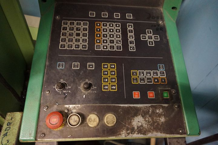 499237-11 Milling machine Maho