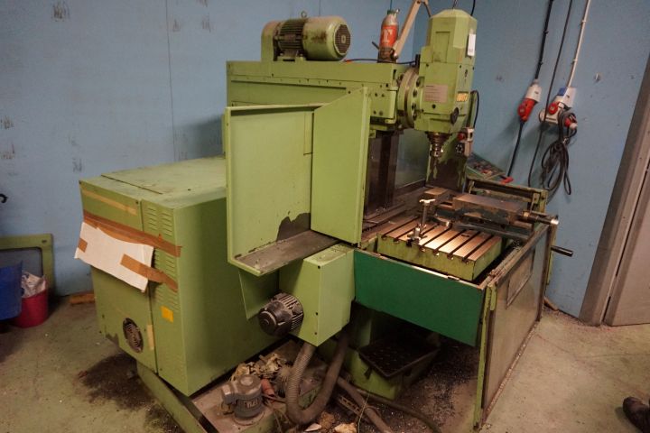 499237-23 Milling machine Maho