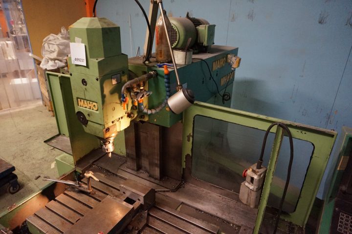 499237-25 Milling machine Maho