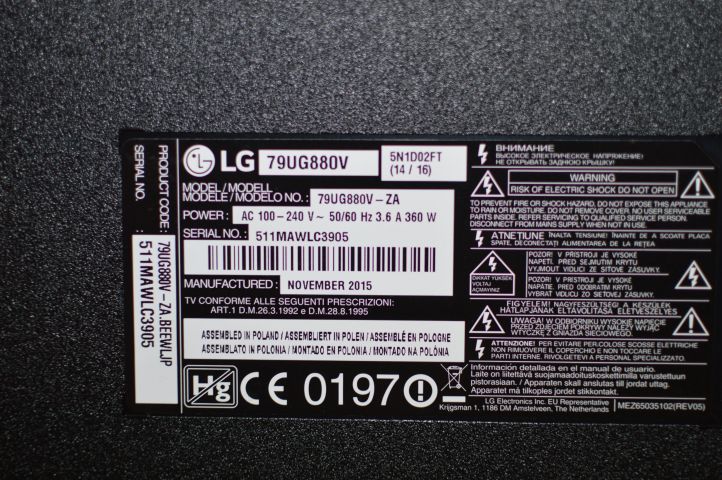 507555-7 LG 79"- 79UG880V - with screen damage