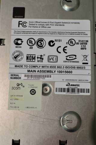 507556-3 3com Gigabit switch