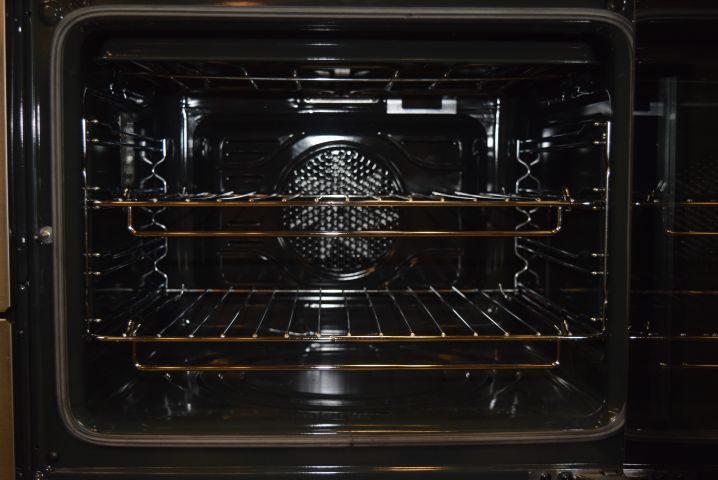 502976-12 Stove with 3 ovens 110 cm Smeg SYD4110I - display unit