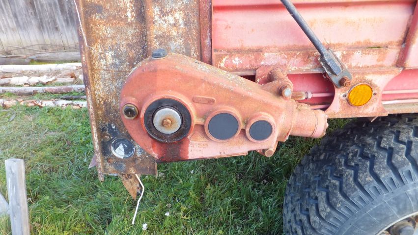 508198-18 Belarus Manure spreader