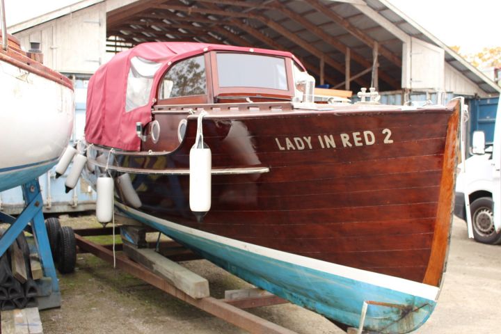 508316-3 Trämotorbåt, "Lady in red 2", ca 8 m