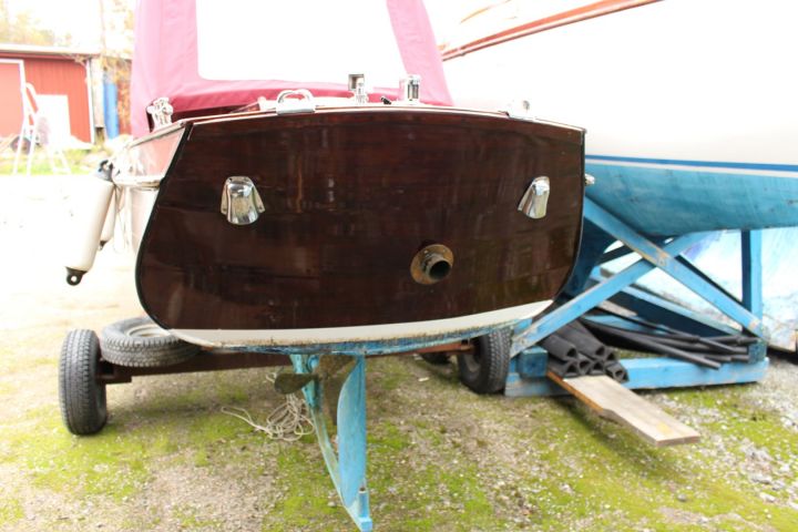 508316-5 Trämotorbåt, "Lady in red 2", ca 8 m