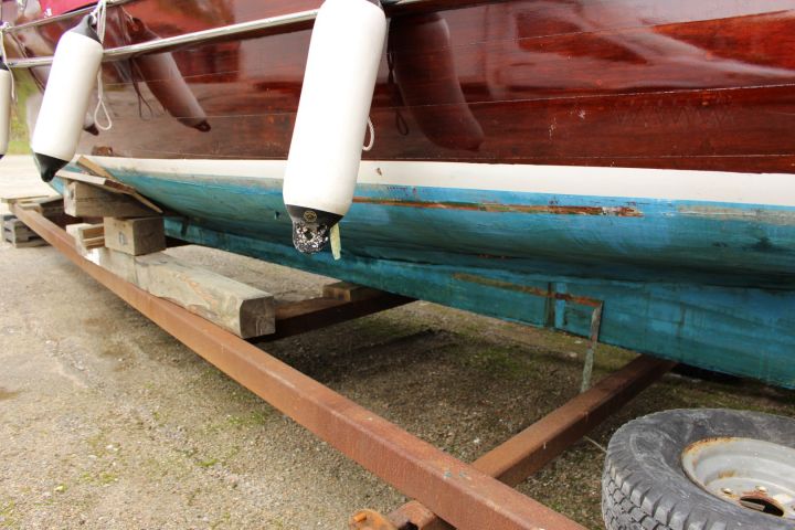 508316-9 Trämotorbåt, "Lady in red 2", ca 8 m