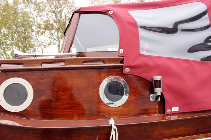 508316-10 Trämotorbåt, "Lady in red 2", ca 8 m