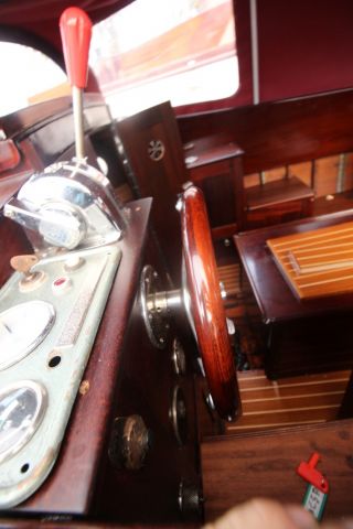 508316-19 Trämotorbåt, "Lady in red 2", ca 8 m