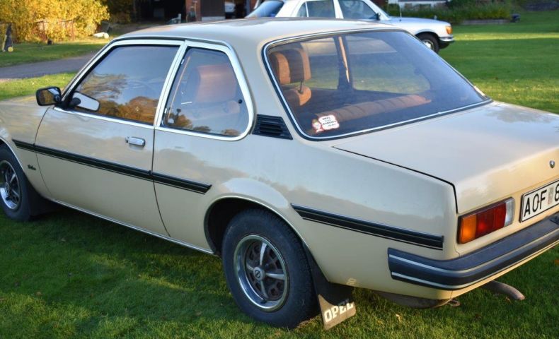 498938-8 Opel Ascona B 2.0 Berlin (4667 miles) -80