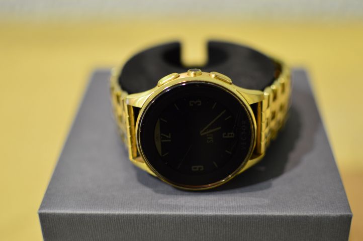 508782-2 Vector Luna smartwatch