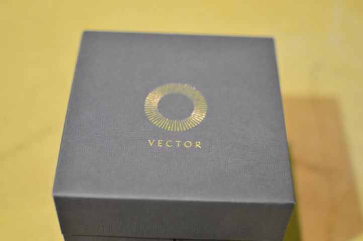 508782-3 Vector Luna smartwatch