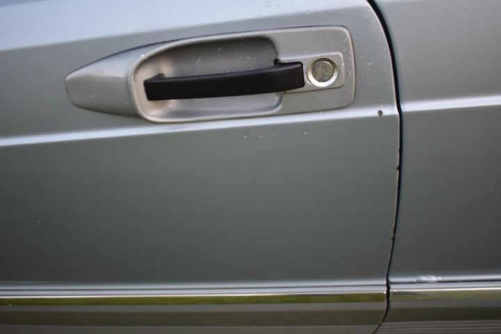 498941-23 Mercedes Benz 500 SEC V8, C126 Coupe -84