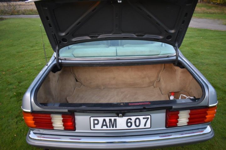 498941-34 Mercedes Benz 500 SEC V8, C126 Coupe -84