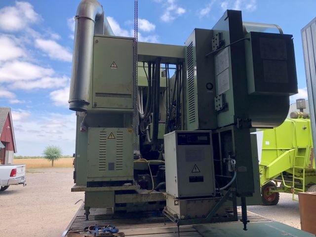 509733-4 Horizontal Multifunctional mill Okuma MC-40H