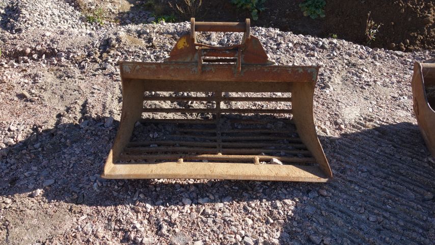 509840-49 Track excavator with tiltrotator Sunward swe 85