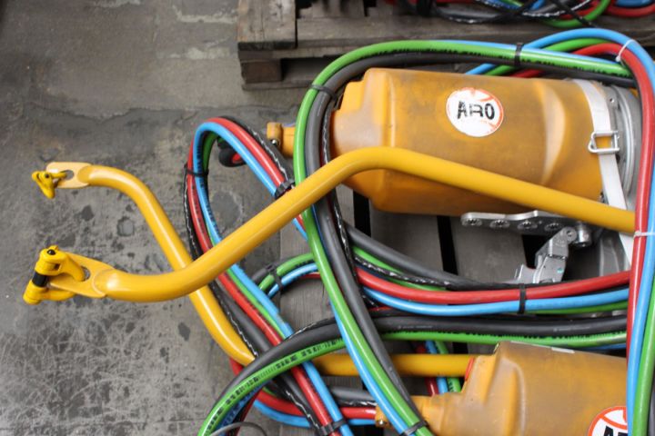 473666-6 Spot welding guns 2 pcs, ARO with welding guard T1400