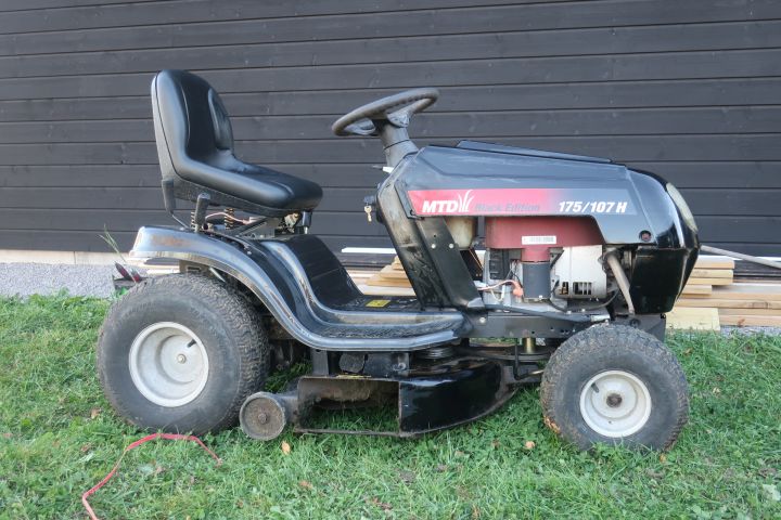 469720-1 MTD Lawn mower / garden tractor