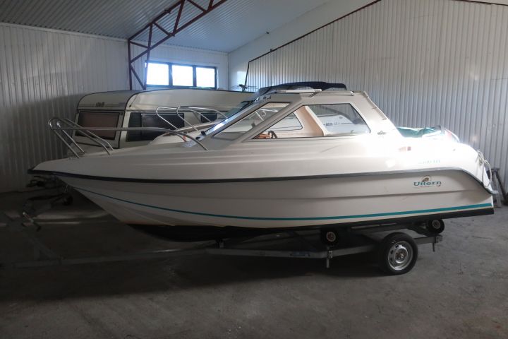 469584-7 Uttern 5500 HT -2001