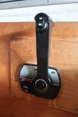 469584-17 Uttern 5500 HT -2001