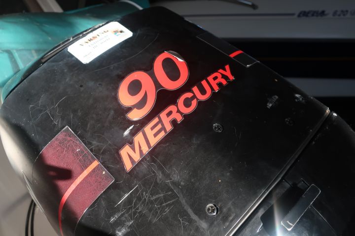 469584-25 Uttern 5500 HT -2001