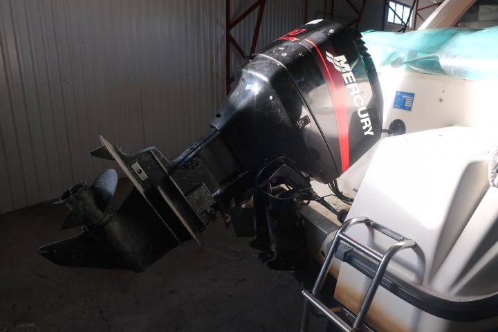 469584-27 Uttern 5500 HT -2001