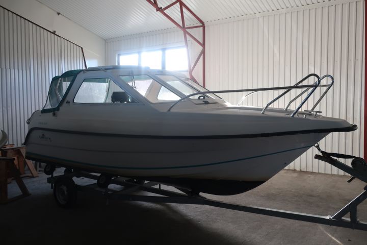 469584-3 Uttern 5500 HT -2001