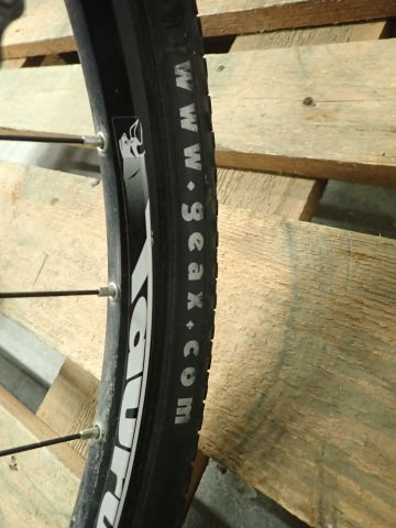 468199-18 MTB bike Raleigh 400 sport