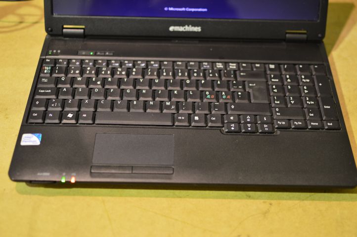 511069-2 Acer EMachines E728 ZRGA laptop