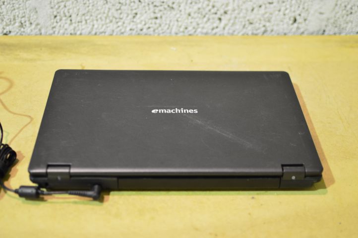 511069-8 Acer EMachines E728 ZRGA laptop