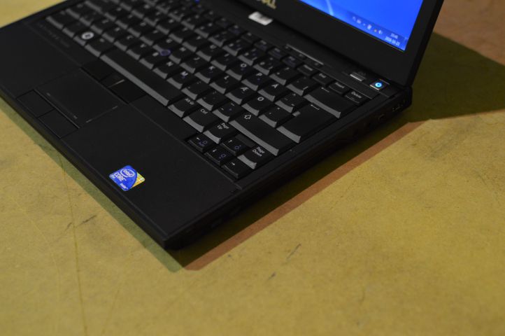 511071-4 Dell Latitude E4300 laptop