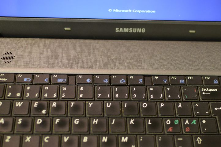 511076-3 Samsung Notebook NP-R530 laptop