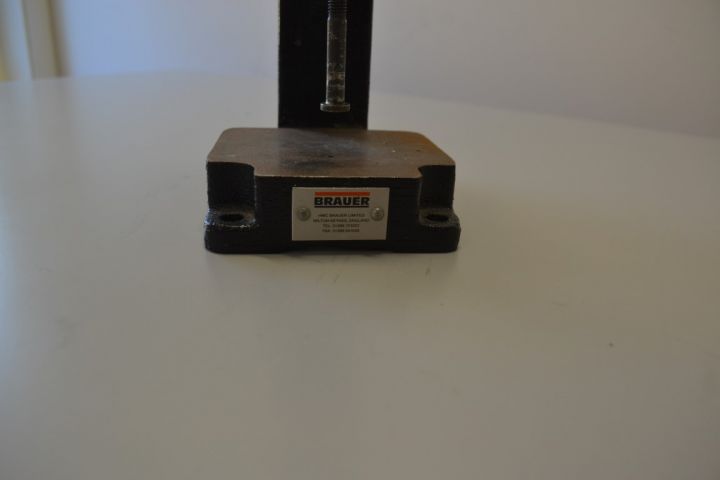 509536-3 Stifle Press