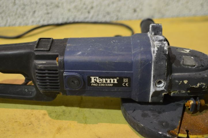 511155-4 Ferm FAG 230/2200 angle grinder