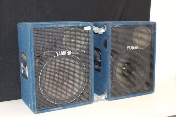 490418-3 2 Wheel Speaker System Yamaha PS 315 N