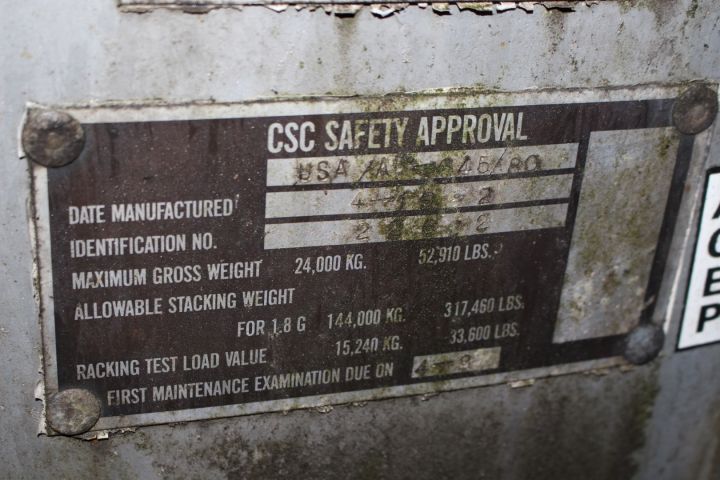 511747-7 20 foot aluminum container