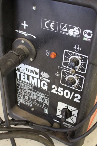 512672-2 MIG-svets Telwin Telmig 250/2 med svetshjälm