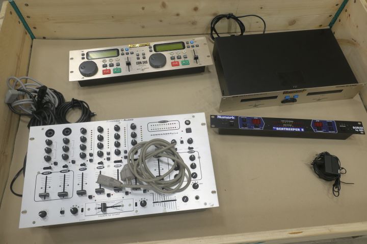 514591-1 DJ equipment