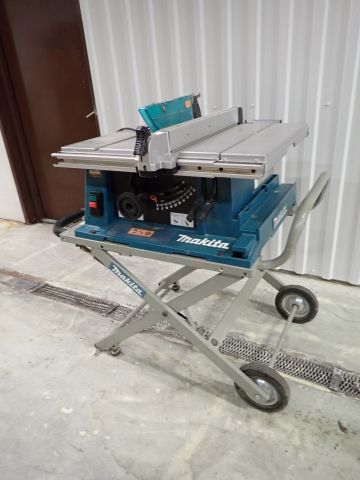 506702-2 MAKITA 2704 Table saw and table