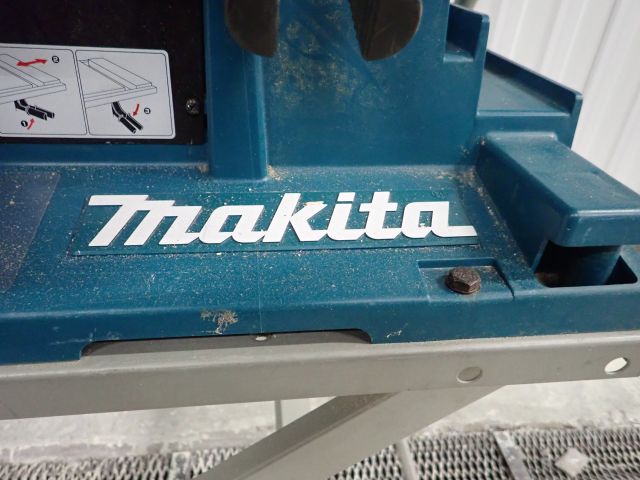 506702-8 MAKITA 2704 Table saw and table