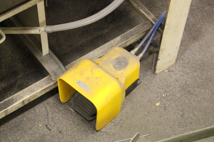 497942-7 Blower cabinet with footrest, ILB machines, ILB2000