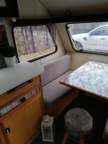 522369-8 Caravan RC CARAVANS 320 1989