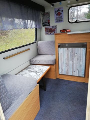 522369-9 Caravan RC CARAVANS 320 1989