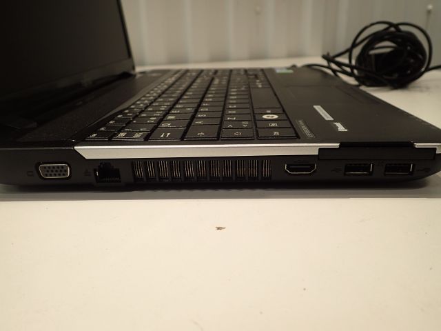 399649-4 Fujitsu Lifebook AH531