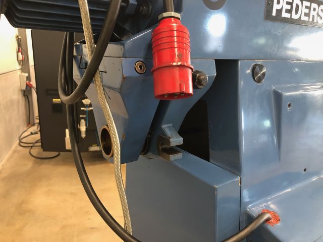 457650-17 Milling machine Pedersen VPU 900