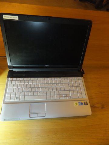 524658-3 Fujitsu Lifebook A Series A530