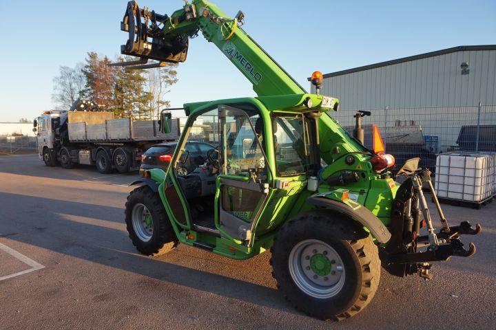 499571-4 Telescopic loader / MERLO